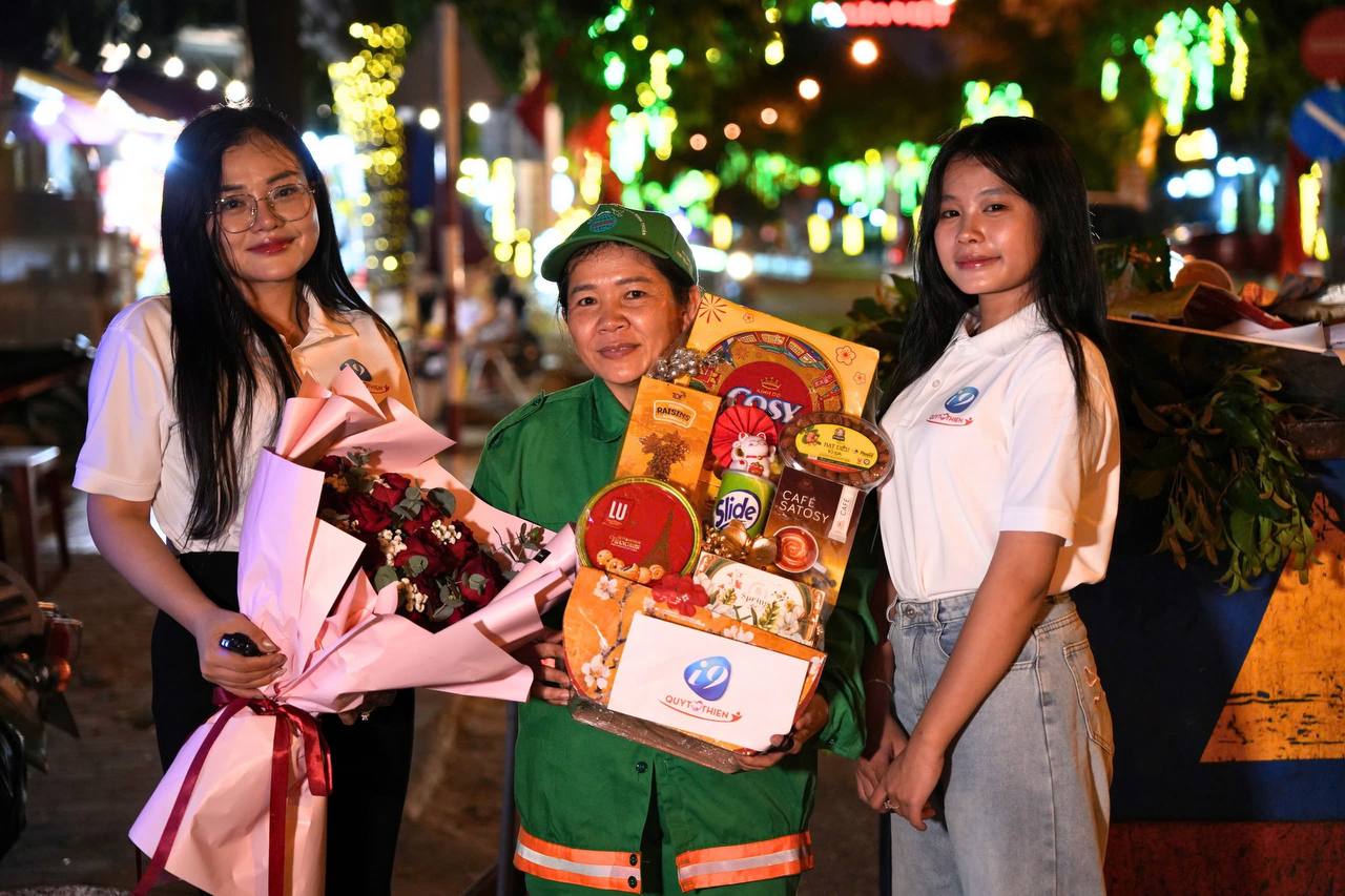 Hình ảnh thể hiện tầm nhìn tương lai và sự phát triển không ngừng của nền tảng, với mục tiêu không ngừng cải thiện và mở rộng dịch vụ để phục vụ tốt hơn cộng đồng người chơi tài xỉu uy tín.